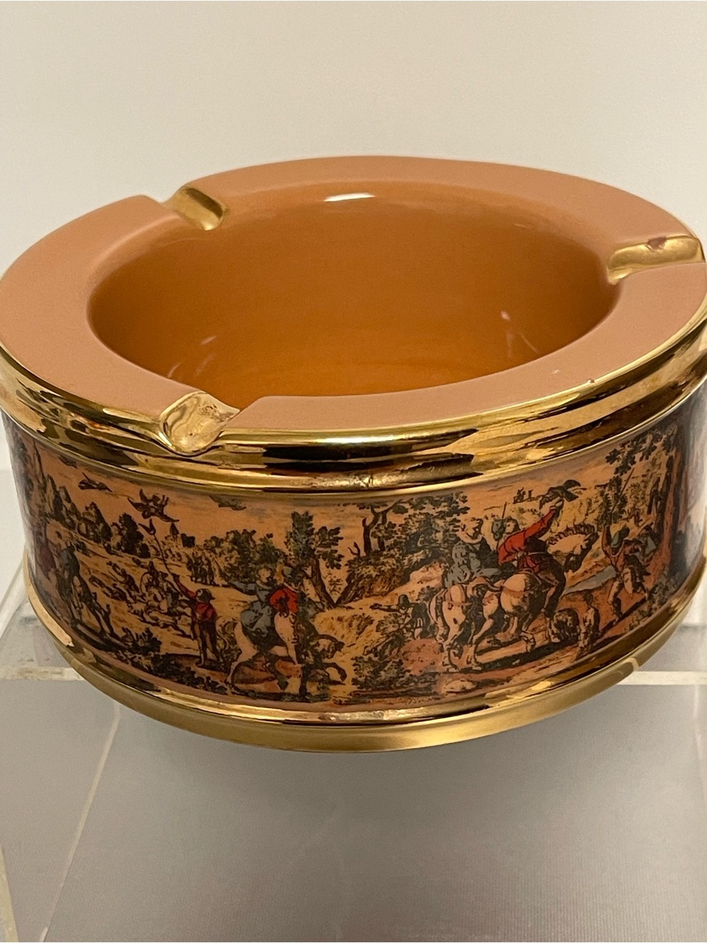 Vintage-Style Ceramic Ashtray with Gold Trim - Hunting Scene Hand Made in Italy